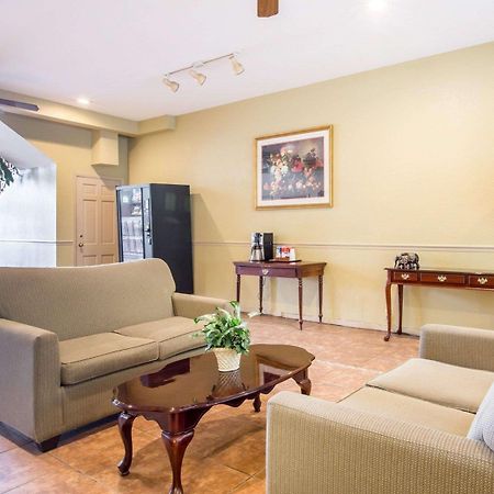 Econo Lodge Birmingham Hoover Luaran gambar