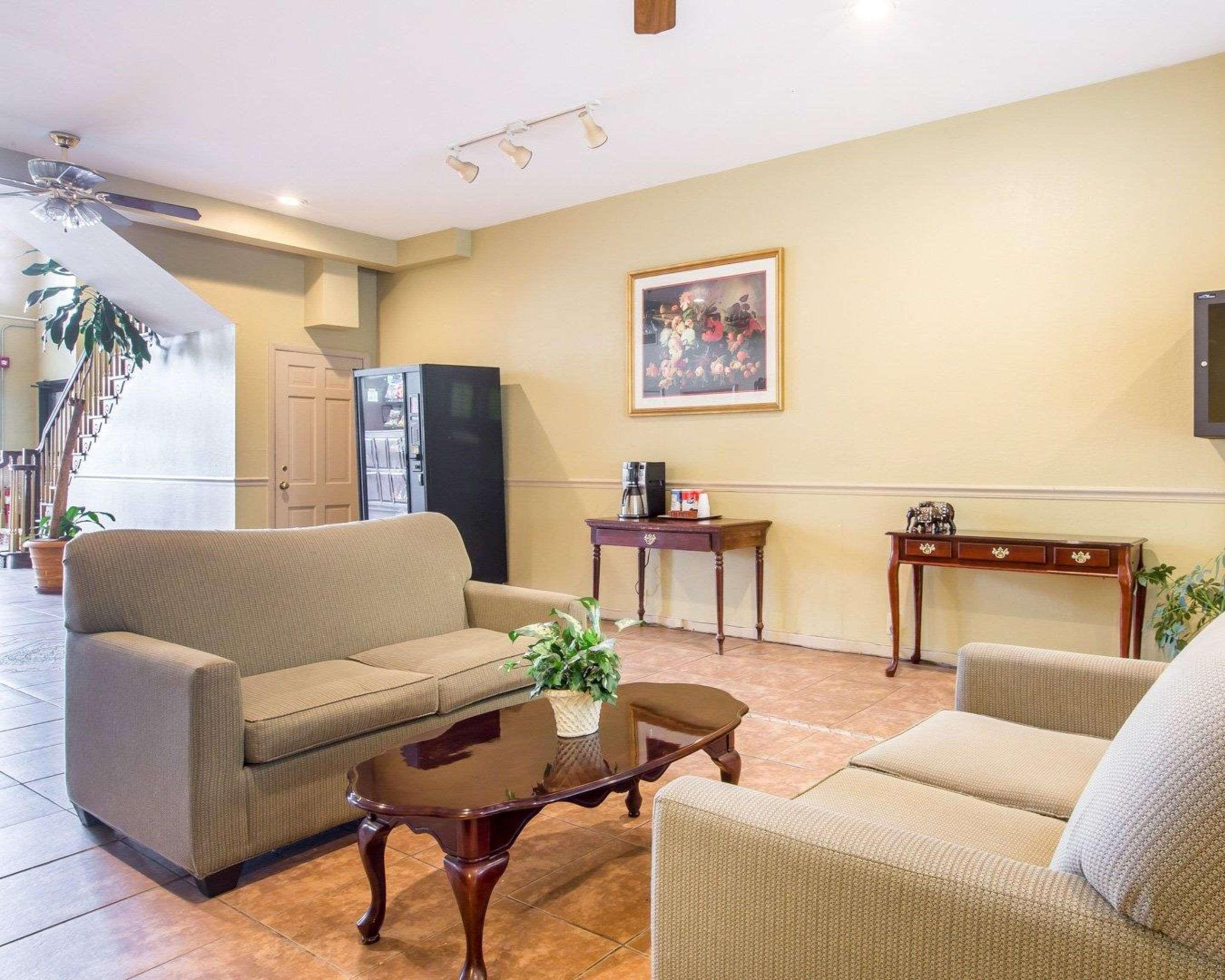 Econo Lodge Birmingham Hoover Luaran gambar